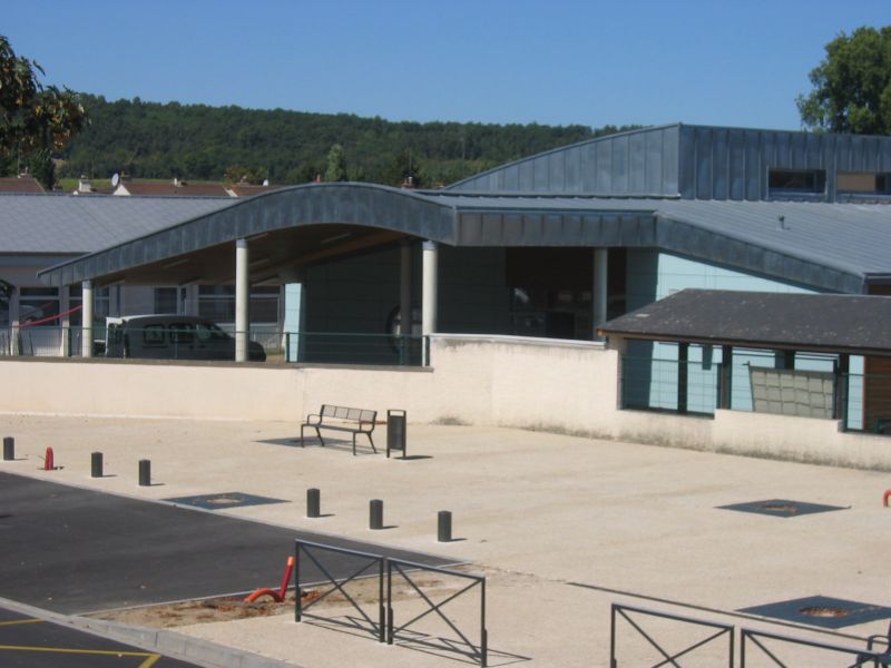 Bâtiment en zinc vu de l'extérieur