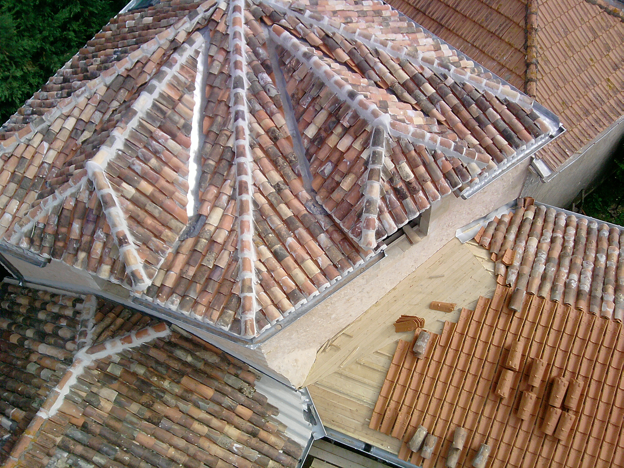 Rénovation des tuiles d'un bâtiment