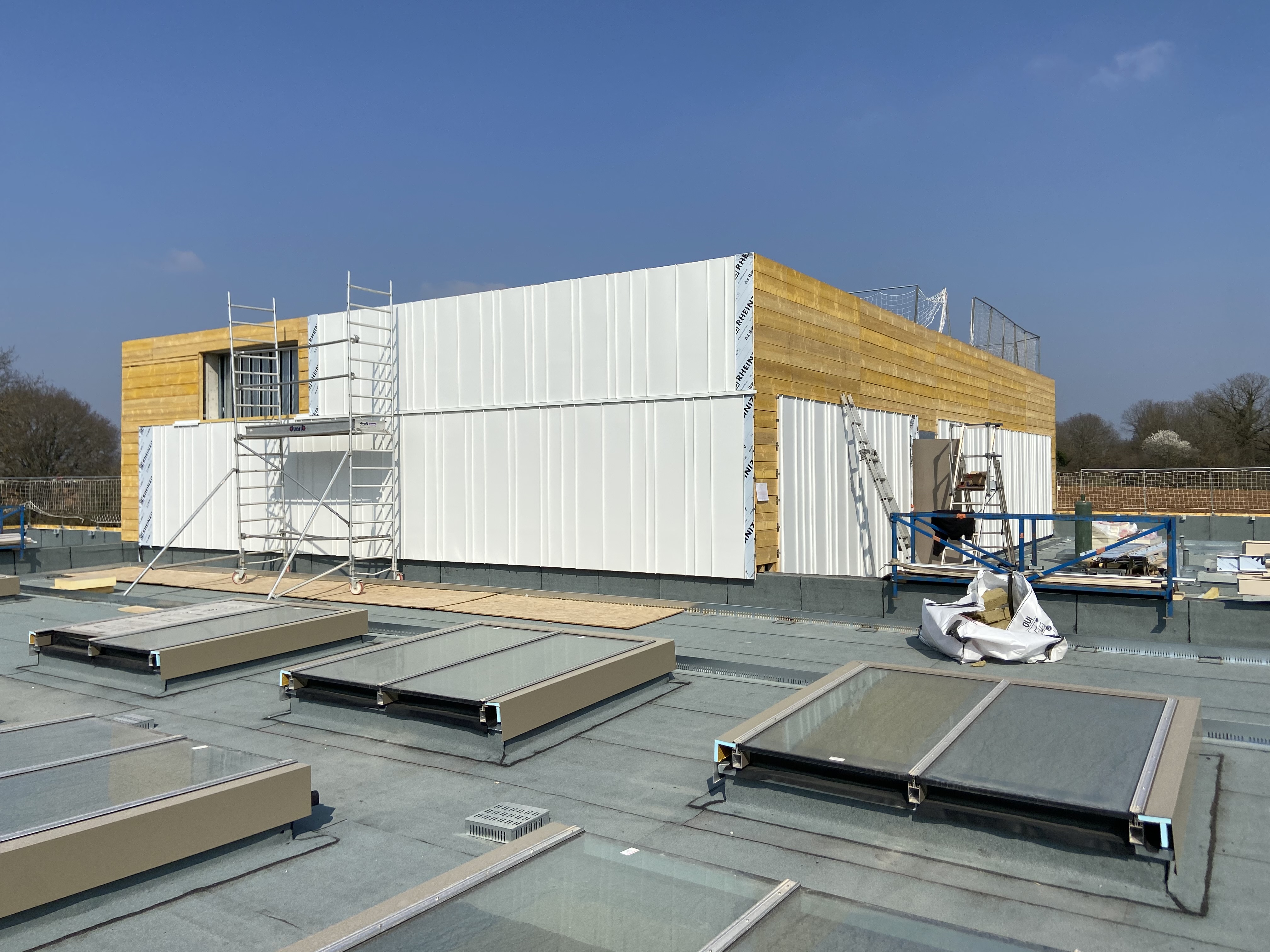 Vue de l'extérieur, chantier en cours